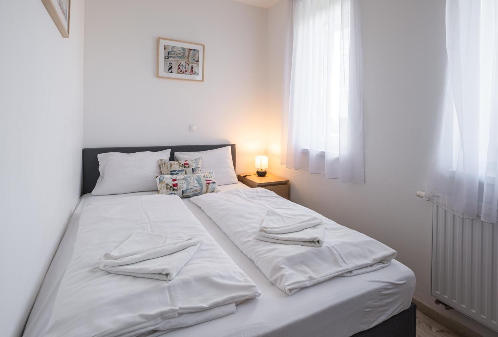 Aranymandula Apartmanok バラトンアカリ エクステリア 写真