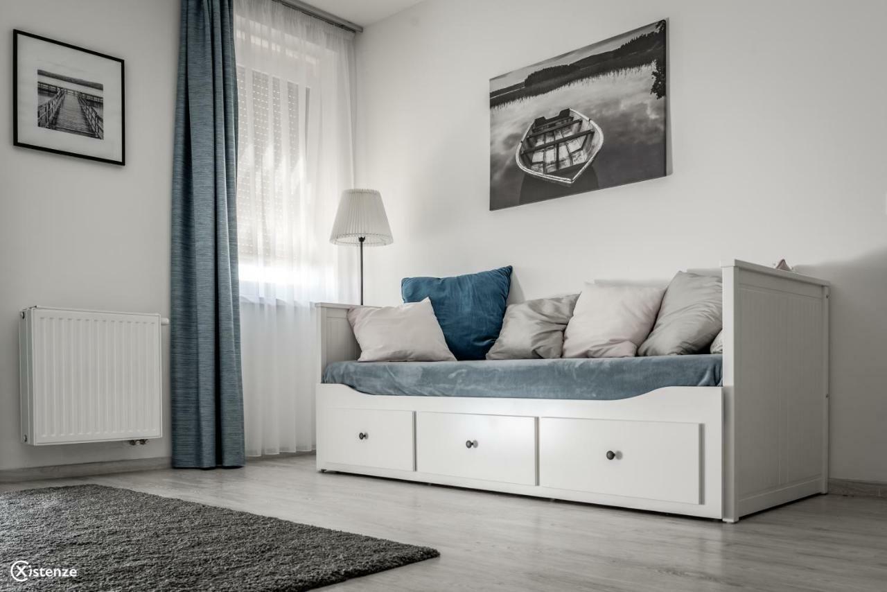 Aranymandula Apartmanok バラトンアカリ エクステリア 写真